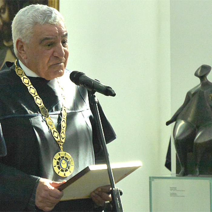 photo-22_700x700_crop_478b24840a