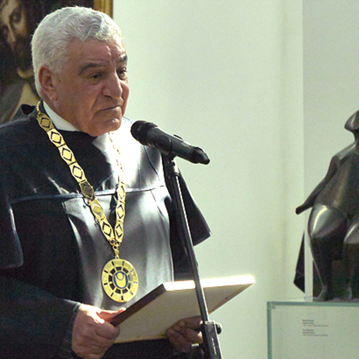 photo-32_700x700_crop_478b24840a