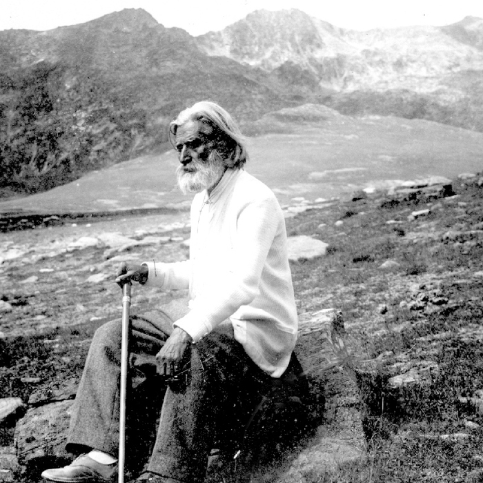 peter-danov_700x700_crop_478b24840a